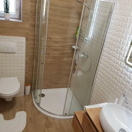 Apartment Roko Kolinda 1 *