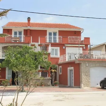 Roko Kolinda 1 Apartment Bibinje